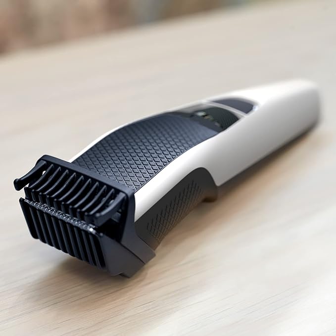 Philips Beardtrimmer Serie 3000 - Recortadora de Barba con Tecnología Lift & Trim, BT3206/14